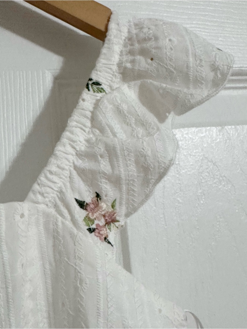 Kirious Los Angeles Floral Eyelet Embroidered Crop Top L White Cottagecore - Picture 5 of 8